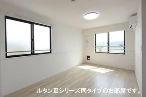 のマンスリーマンション・ウィークリーマンション「フラワーハイツ弐番館 201・洋室(No.1313740)」メイン画像