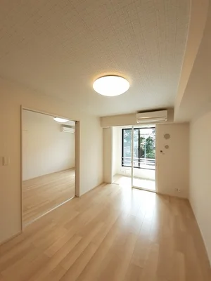 のマンスリーマンション・ウィークリーマンション「アヴニールⅠ 102・洋室(No.1313944)」メイン画像