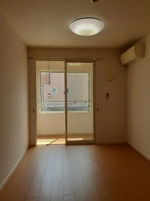 のマンスリーマンション・ウィークリーマンション「ヴィラ・スウィ－ト・ＣＯＣＯⅡ 103・洋室(No.1314062)」メイン画像