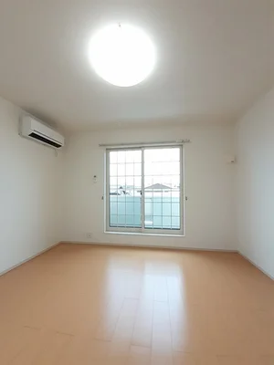 のマンスリーマンション・ウィークリーマンション「ワンピース　Ｄ棟 201・洋室(No.1314159)」メイン画像