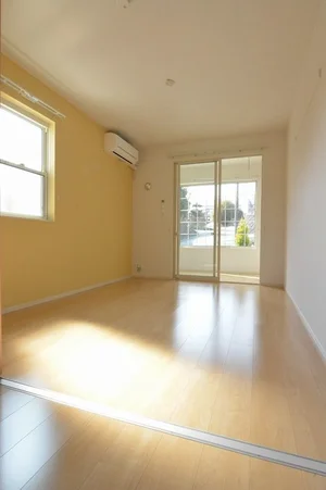 のマンスリーマンション・ウィークリーマンション「カレント・カーサ　Ⅰ 105・洋室(No.1314272)」メイン画像