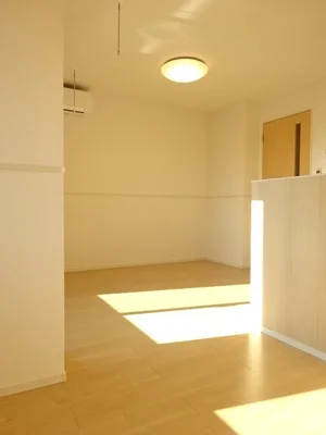 のマンスリーマンション・ウィークリーマンション「セレノパラッツオⅡ 102・洋室(No.1314362)」メイン画像