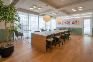 のマンスリーマンション・ウィークリーマンション「【ラウンジ24H使い放題！】《奈良駅徒歩圏内・京都/大阪へも1本》一棟フルリノベ｜旅するように暮らすマンスリー🧳 ベーシック(禁煙)・ベーシック(禁煙/Wi-Fi/コワーキングあり)(No.1314570)」メイン画像