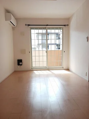 のマンスリーマンション・ウィークリーマンション「エテルノ　ディッチャ 102・洋室(No.1314777)」メイン画像