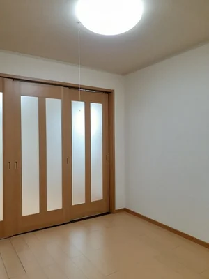 のマンスリーマンション・ウィークリーマンション「ノイソレイユ 103・洋室(No.1314900)」メイン画像