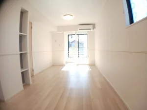 のマンスリーマンション・ウィークリーマンション「フルーメン・エ・サリセス 101・洋室(No.1315016)」メイン画像