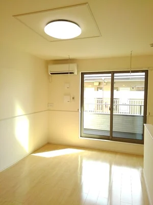 中川原駅（三重県）のマンスリーマンション・ウィークリーマンション「メゾン　デュ　ベル　アルブル 101・洋室(No.1315038)」メイン画像