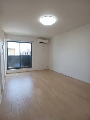 のマンスリーマンション・ウィークリーマンション「シャンパーニュ・アベニュー　Ｃ 201・洋室(No.1315219)」メイン画像