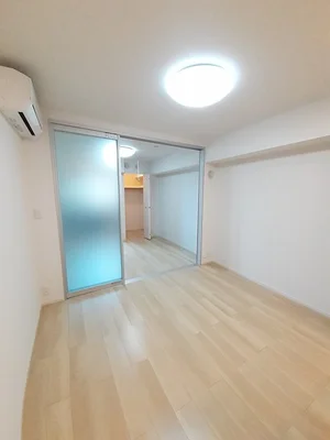 のマンスリーマンション・ウィークリーマンション「ベルファニー　ショウワ　Ａ 202・洋室(No.1315298)」メイン画像