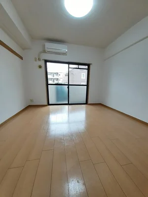 のマンスリーマンション・ウィークリーマンション「ｍｉｌｄ．Ａ 102・洋室(No.1315366)」メイン画像