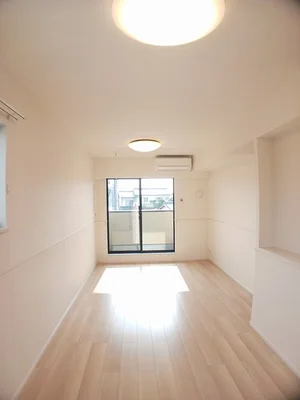 のマンスリーマンション・ウィークリーマンション「ヒカルサ境港外江町イーストⅠ 204・洋室(No.1315553)」メイン画像