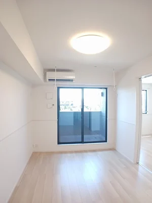 のマンスリーマンション・ウィークリーマンション「ヒカルサ境港渡町ウエスト 203・洋室(No.1315561)」メイン画像