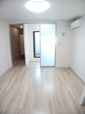 のマンスリーマンション・ウィークリーマンション「カルムⅢ 105・洋室(No.1315810)」メイン画像