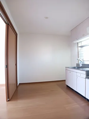 のマンスリーマンション・ウィークリーマンション「ソレアードⅡ 202・洋室(No.1315811)」メイン画像