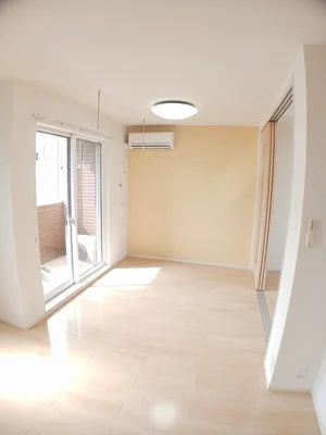 のマンスリーマンション・ウィークリーマンション「リヴェール　Ⅱ 102・洋室(No.1315823)」メイン画像