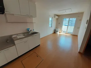 のマンスリーマンション・ウィークリーマンション「プレッソ・クラ 104・洋室(No.1316121)」メイン画像