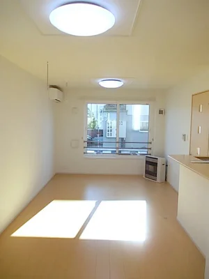 のマンスリーマンション・ウィークリーマンション「バーミィヴィラⅡ 104・洋室(No.1316153)」メイン画像