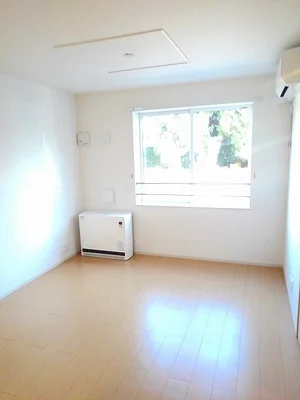 のマンスリーマンション・ウィークリーマンション「Ｅ．ＦｉｅｌｄＡｖａｌⅡ 103・洋室(No.1316158)」メイン画像