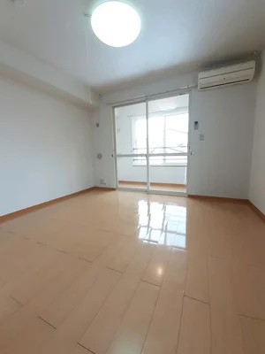 のマンスリーマンション・ウィークリーマンション「バーミィＮＡＮＯＨＡＮＡ　Ⅱ 205・洋室(No.1316271)」メイン画像