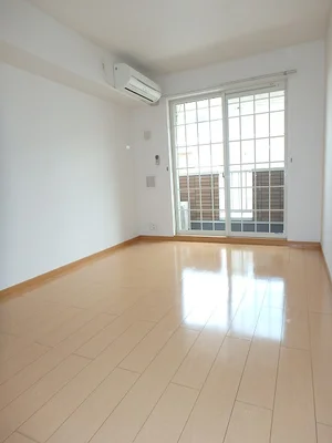 のマンスリーマンション・ウィークリーマンション「シャンド・カメリア 102・洋室(No.1316528)」メイン画像