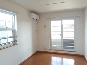 戸出駅（富山県）のマンスリーマンション・ウィークリーマンション「ＷＥＳＴ　戸出 201・洋室(No.1316624)」メイン画像