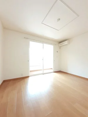 のマンスリーマンション・ウィークリーマンション「サンリット　ヴィラ 101・洋室(No.1316625)」メイン画像