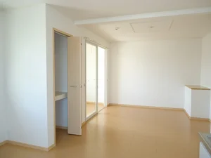 高岡市のマンスリーマンション・ウィークリーマンション「スパシアス　Ｗ 204・洋室(No.1316636)」メイン画像