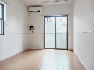 のマンスリーマンション・ウィークリーマンション「スリーサークルⅡ 102・洋室(No.1316703)」メイン画像