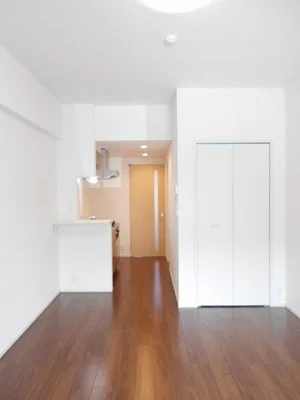 のマンスリーマンション・ウィークリーマンション「Ｃｕｏｒｅ 102・洋室(No.1316961)」メイン画像