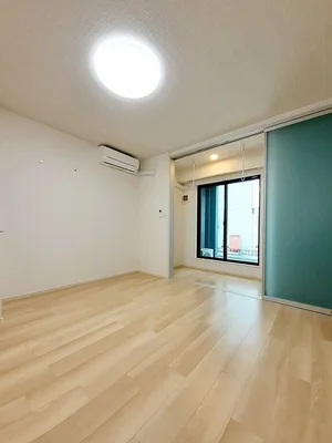 のマンスリーマンション・ウィークリーマンション「さくら　保内 101・洋室(No.1317025)」メイン画像