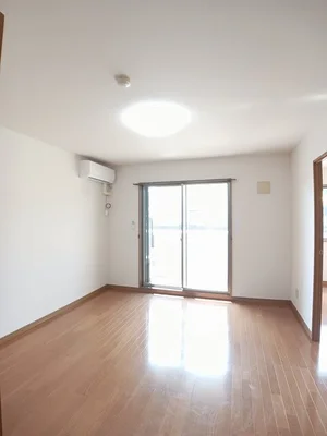 のマンスリーマンション・ウィークリーマンション「Ｓｕｎｍａｌｌ太田 102・洋室(No.1317031)」メイン画像