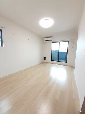 のマンスリーマンション・ウィークリーマンション「Ｄ．ＫｏＫｏｎａ　Ａ 203・洋室(No.1317082)」メイン画像