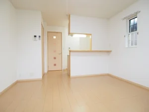 のマンスリーマンション・ウィークリーマンション「サン・フレイムＹＡＢＥⅡ　Ａ 201・洋室(No.1317152)」メイン画像