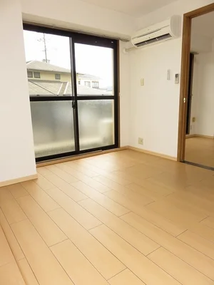 のマンスリーマンション・ウィークリーマンション「コゥジィー・シティー 101・洋室(No.1317214)」メイン画像