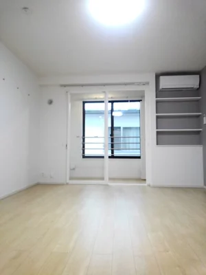 のマンスリーマンション・ウィークリーマンション「ロイヤルウエスト　Ⅳ 201・洋室(No.1317381)」メイン画像