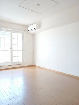 のマンスリーマンション・ウィークリーマンション「マシュ　ケ　ナダ 203・洋室(No.1317523)」メイン画像