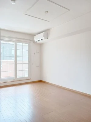 のマンスリーマンション・ウィークリーマンション「マシュ　ケ　ナダ 203・洋室(No.1317523)」メイン画像