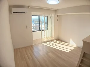 のマンスリーマンション・ウィークリーマンション「ＳＡＬＵＳ佐久平 202・洋室(No.1317715)」メイン画像