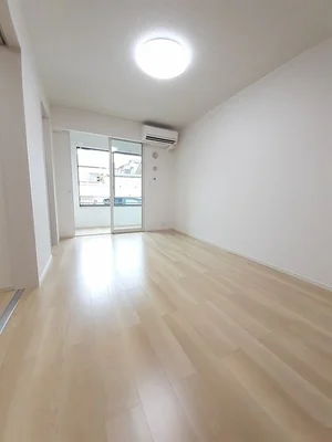 のマンスリーマンション・ウィークリーマンション「サザンクロス上吉田　Ⅲ 102・洋室(No.1317828)」メイン画像