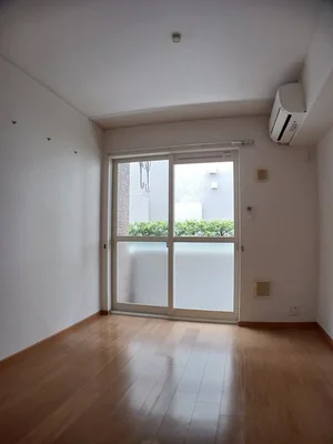 のマンスリーマンション・ウィークリーマンション「プードルハウスＤ 103・洋室(No.1317847)」メイン画像