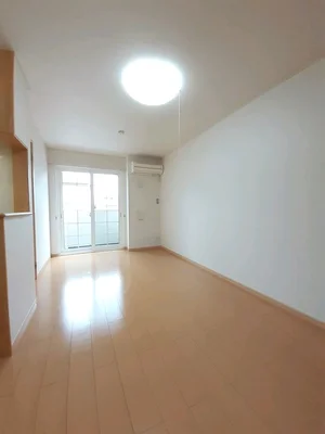 のマンスリーマンション・ウィークリーマンション「パピヨン 102・洋室(No.1318012)」メイン画像