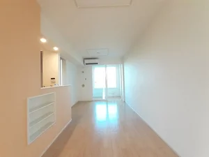 のマンスリーマンション・ウィークリーマンション「ドムス・ウィスタリアⅢ 102・洋室(No.1318155)」メイン画像