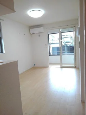 のマンスリーマンション・ウィークリーマンション「ユアーズ・ヴィラ 101・洋室(No.1318527)」メイン画像