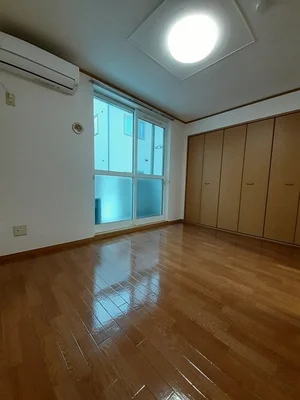 のマンスリーマンション・ウィークリーマンション「グラン　リオ 103・洋室(No.1318541)」メイン画像