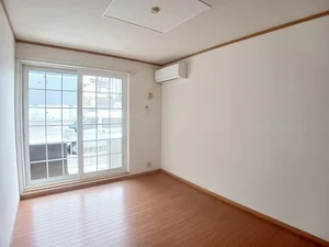 のマンスリーマンション・ウィークリーマンション「アリッシュ森 101・洋室(No.1318542)」メイン画像