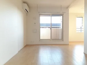 のマンスリーマンション・ウィークリーマンション「リヤン　ド　ファミーユ 204・洋室(No.1318642)」メイン画像