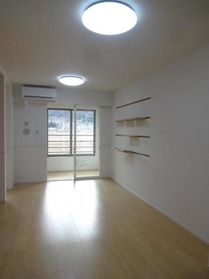 のマンスリーマンション・ウィークリーマンション「ロジュマン　ココティエⅢ 202・洋室(No.1318774)」メイン画像