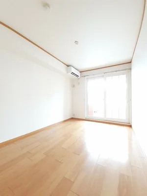 のマンスリーマンション・ウィークリーマンション「ヴォーンラウム 102・洋室(No.1318915)」メイン画像