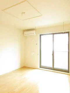 三重県厚生農業協同組合連合会松阪中央総合病院周辺のマンスリーマンション・ウィークリーマンション「イルミネイト　ソル　Ｃ 102・洋室(No.1318981)」メイン画像