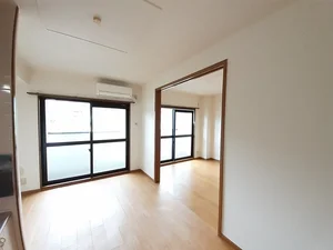 京都市のマンスリーマンション・ウィークリーマンション「リバーサイド椥辻 205・洋室(No.1318986)」メイン画像